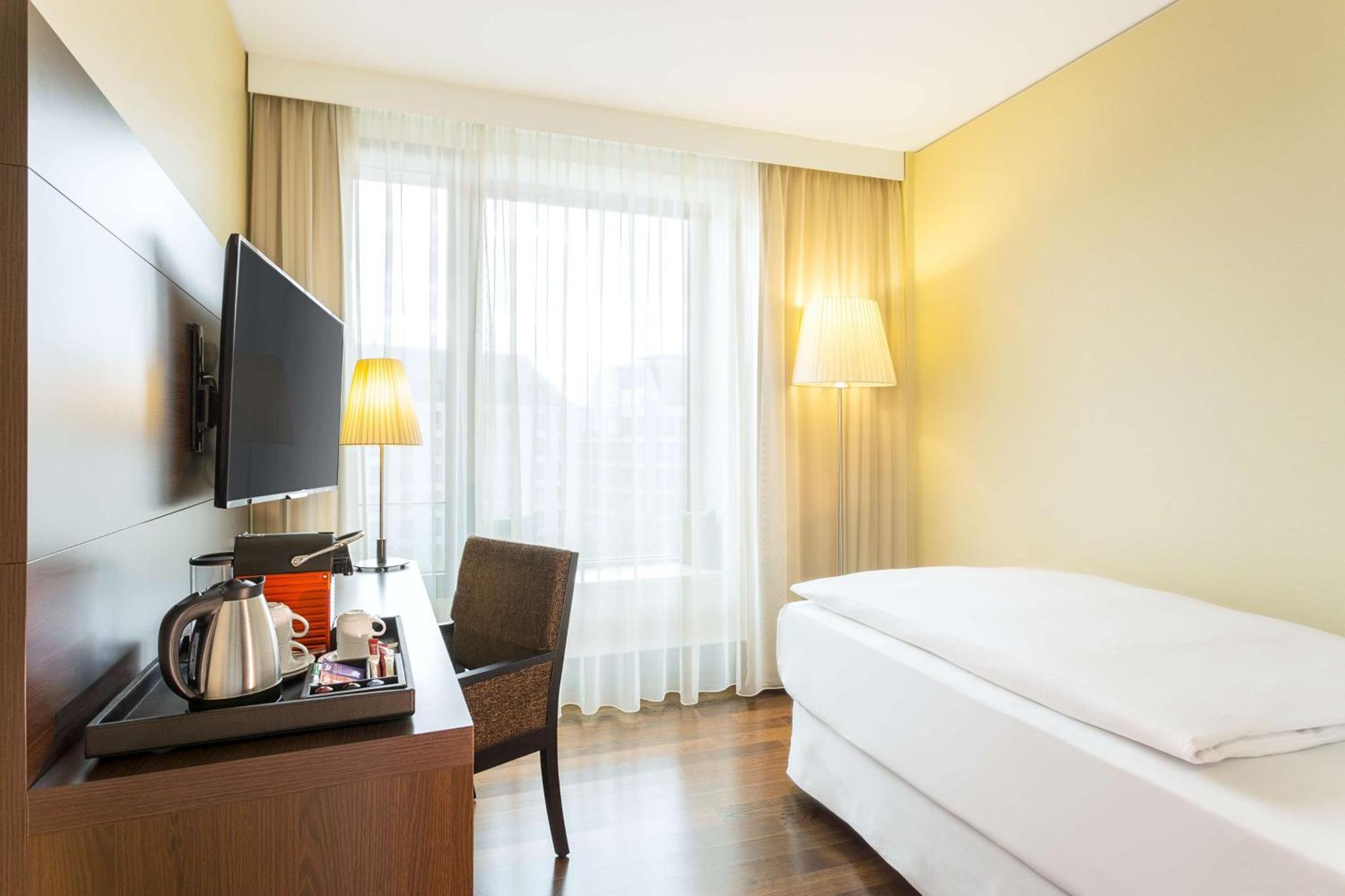 Hotel Nh Collection Altmarkt 4*