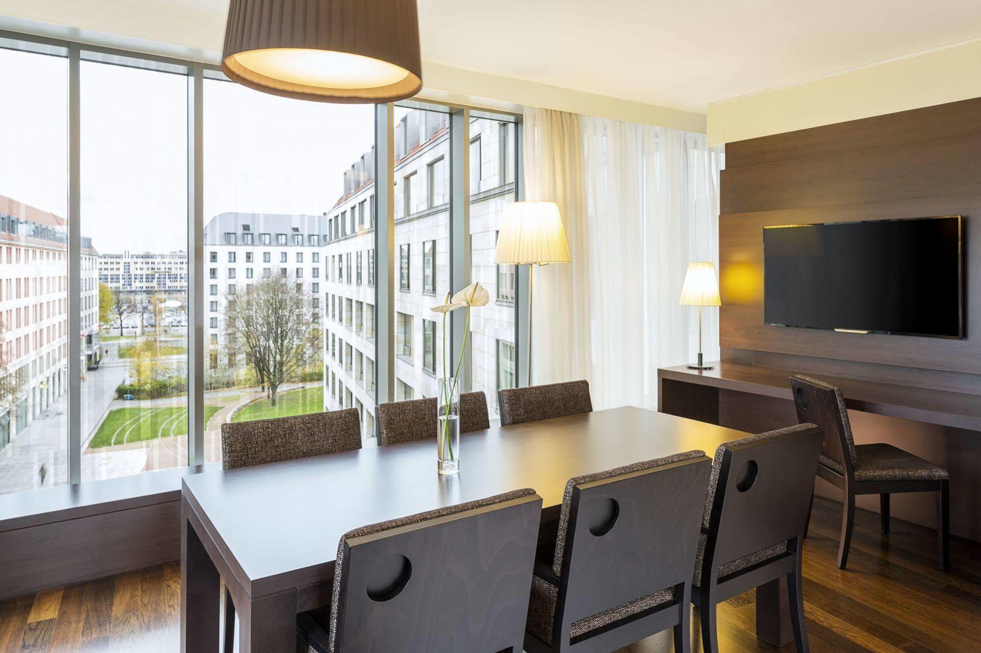 Hotel Nh Collection Altmarkt 4*